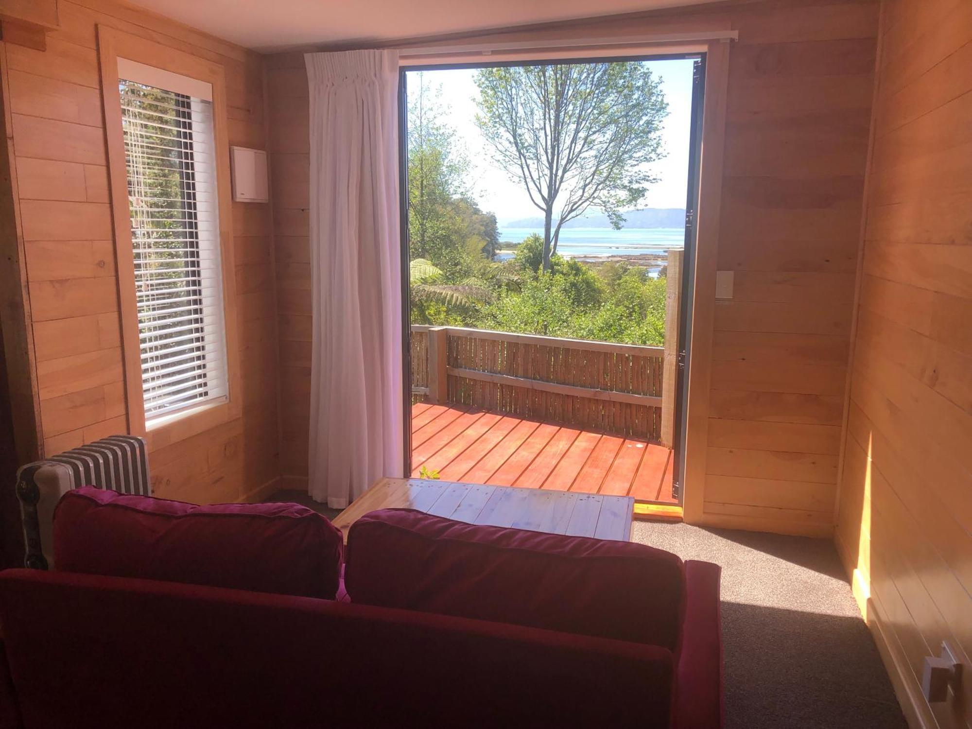 Heron Hideaway At First Light Rangihaeata Retreat Extérieur photo
